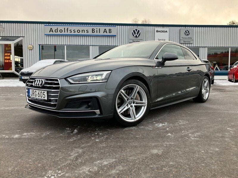 Grå Begagnad 2017 Audi A5 S-Line Sportkupé | 308 000 kr (Marknadspris) - Bild 1/4
