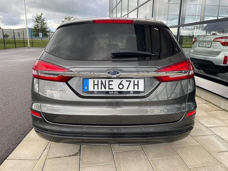 Begagnad Ford Mondeo Titanium 188 HK (138 kW) 2019 Grå Kombi