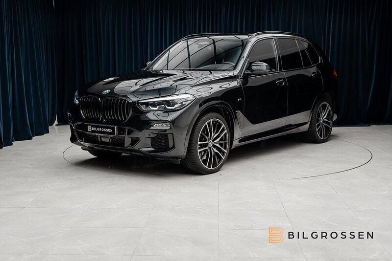 Svart Begagnad 2019 BMW X5 M Sport SUV | 529 900 kr (Bra pris) - Bild 1/4