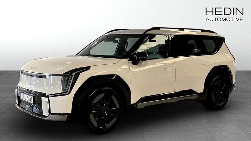 Vit (white) Begagnad 2025 Kia EV9 GT-Line SUV | 799 900 kr - Bild 1/4