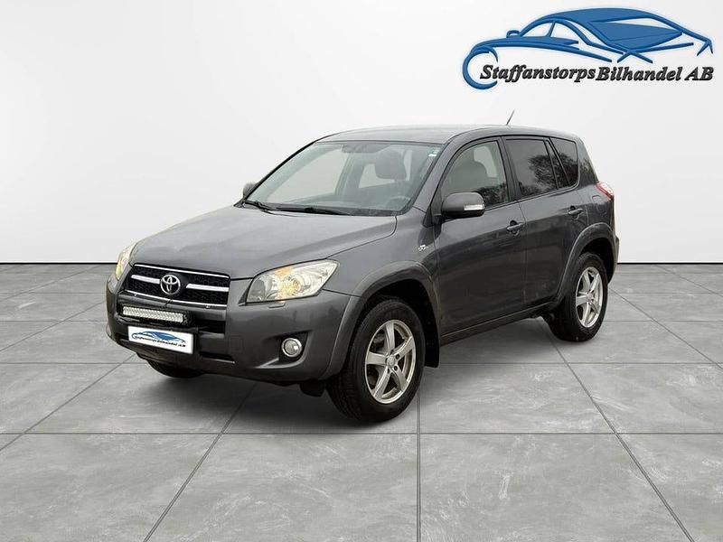 Mörkgrå Begagnad 2009 Toyota RAV4 SUV | 89 000 kr (Lite dyr) - Bild 1/4