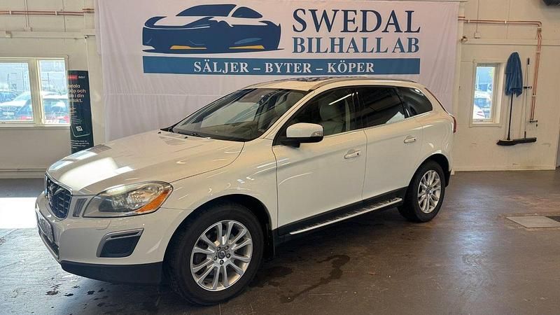 Vit Begagnad 2012 Volvo XC60 Summum SUV | 149 800 kr - Bild 1/4