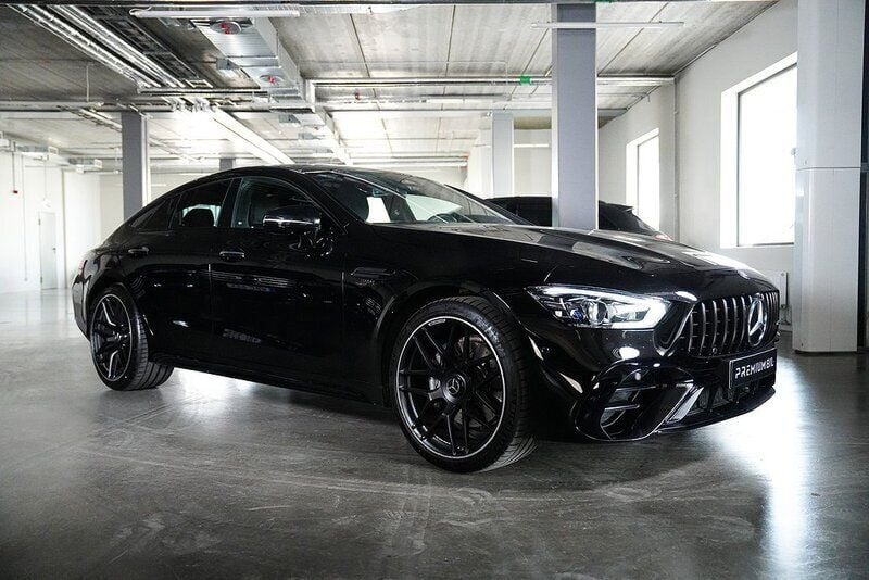 Svart Begagnad 2024 Mercedes AMG GT 43 AMG Sportkupé | 1 019 000 kr (Marknadspris) - Bild 1/4