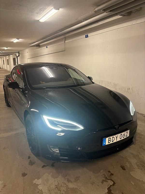 Begagnad 2016 Tesla Model S Halvkombi | 222 999 kr (Bra pris) - Bild 1/4