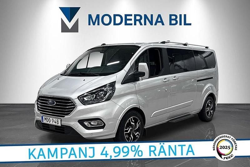Grå Begagnad 2020 Ford Tourneo Titanium Minibuss | 524 700 kr - Bild 1/4