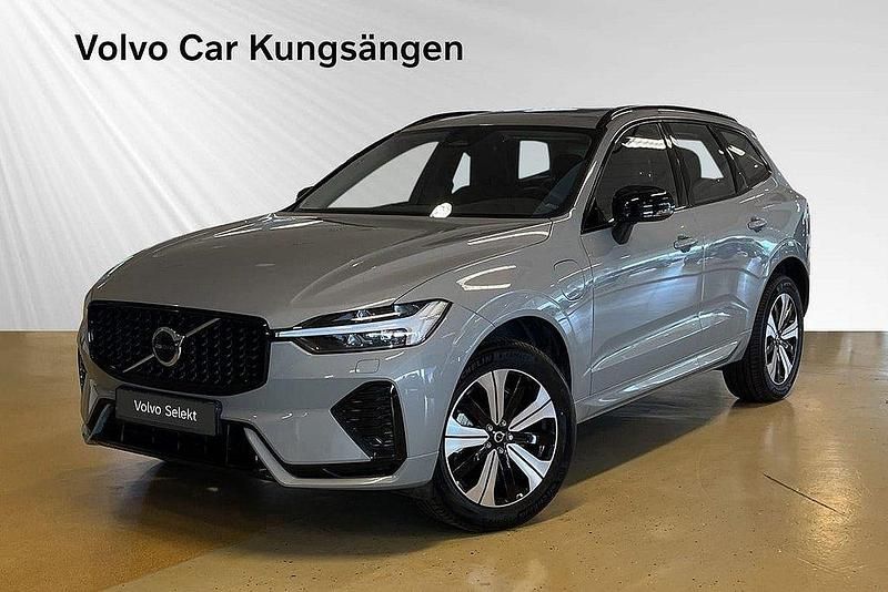 Grå Begagnad 2024 Volvo XC60 Plus SUV | 539 900 kr (Marknadspris) - Bild 1/3