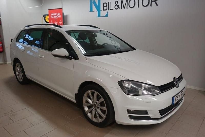 Begagnad VW Golf VII GT 150 HK (110 kW) 2015 Vit (pure white) Kombi