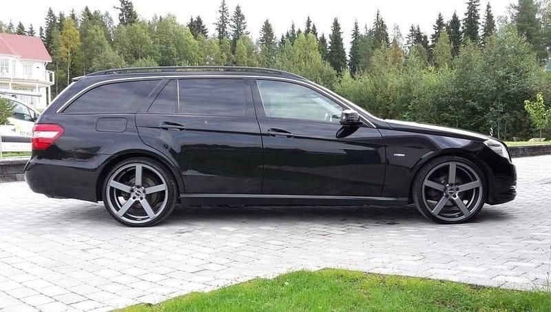 Begagnad Mercedes E220 170 HK (125 kW) 2011