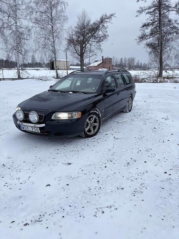 Begagnad 2005 Volvo V70 Kombi | 22 500 kr (Marknadspris) - Bild 1/4