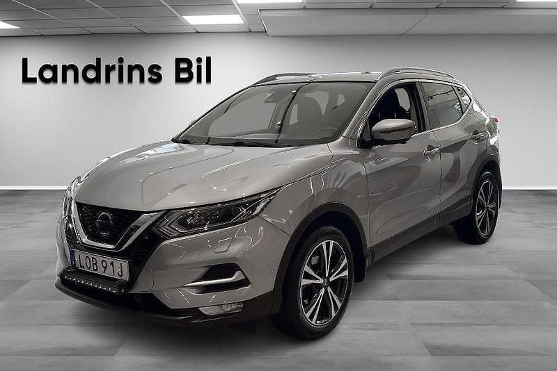 Röd Begagnad 2020 Nissan Qashqai Tekna SUV | 194 300 kr (Marknadspris) - Bild 1/4