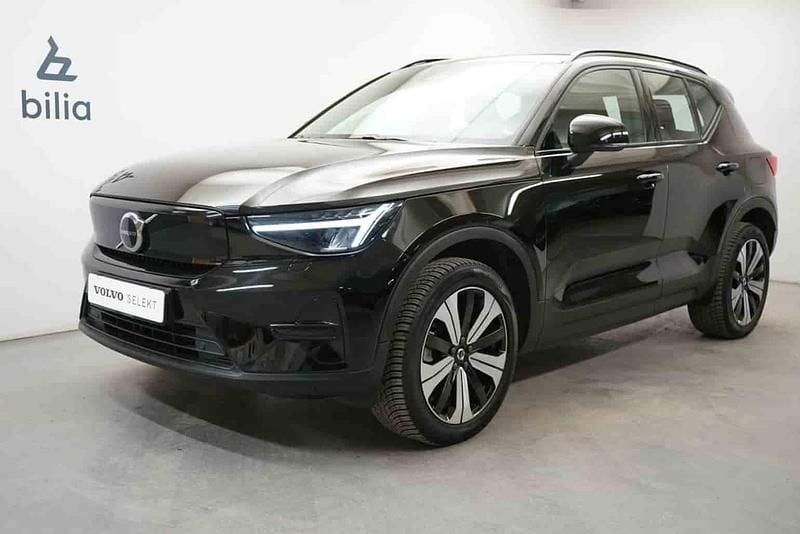 Svart Begagnad 2023 Volvo XC40 Single Motor SUV | 334 900 kr - Bild 1/1
