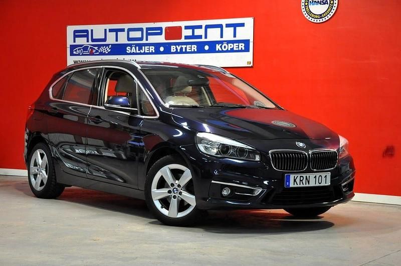 Begagnad BMW 218 Luxury Line 150 HK (110 kW) 2015 Blåmetallic