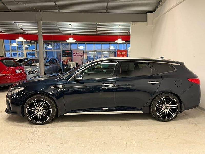 Begagnad Kia Optima GT-Line 141 HK (103 kW) 2017 Blå Kombi