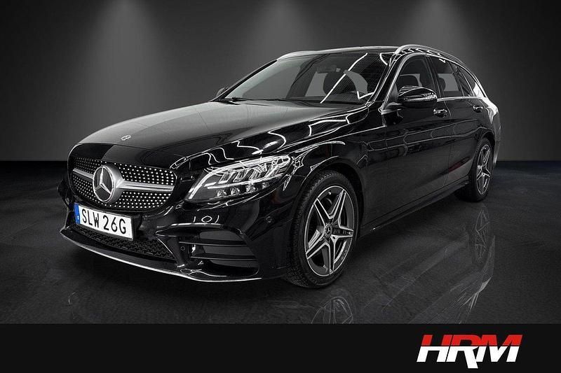 Svart Begagnad 2019 Mercedes C200 AMG Kombi | 259 900 kr (Marknadspris) - Bild 1/4
