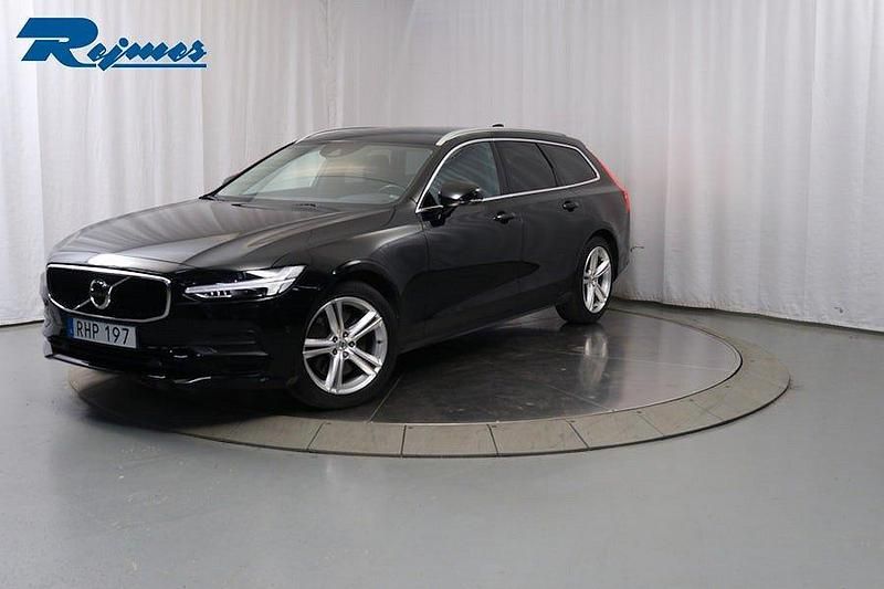 Svart Begagnad 2018 Volvo V90 Momentum Kombi | 259 900 kr (Marknadspris) - Bild 1/4