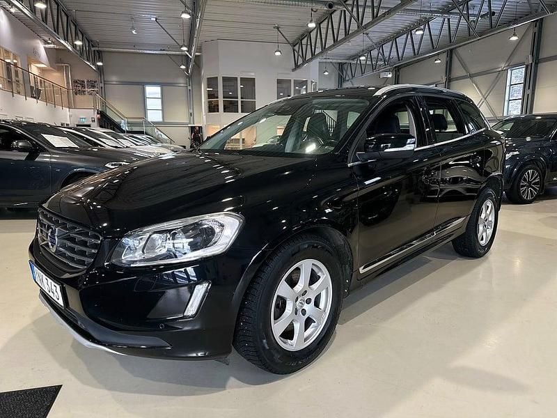 Svart Begagnad 2017 Volvo XC60 Standard SUV | 179 900 kr (Marknadspris) - Bild 1/4