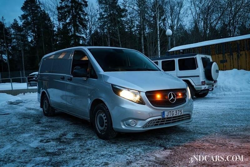 Begagnad Mercedes Vito 163 HK (119 kW) 2018 Silver Van