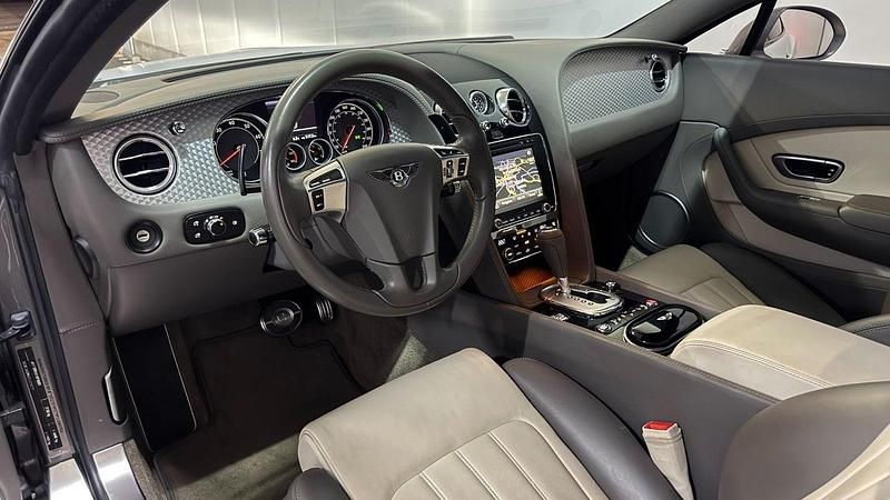 Begagnad Bentley Continental GT 507 HK (372 kW) 2012 Mörkgrå Sportkupé