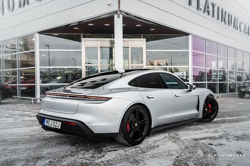 Begagnad Porsche Taycan 4S Performance Package 360 kW (490 HK) 2020 Silver Sedan