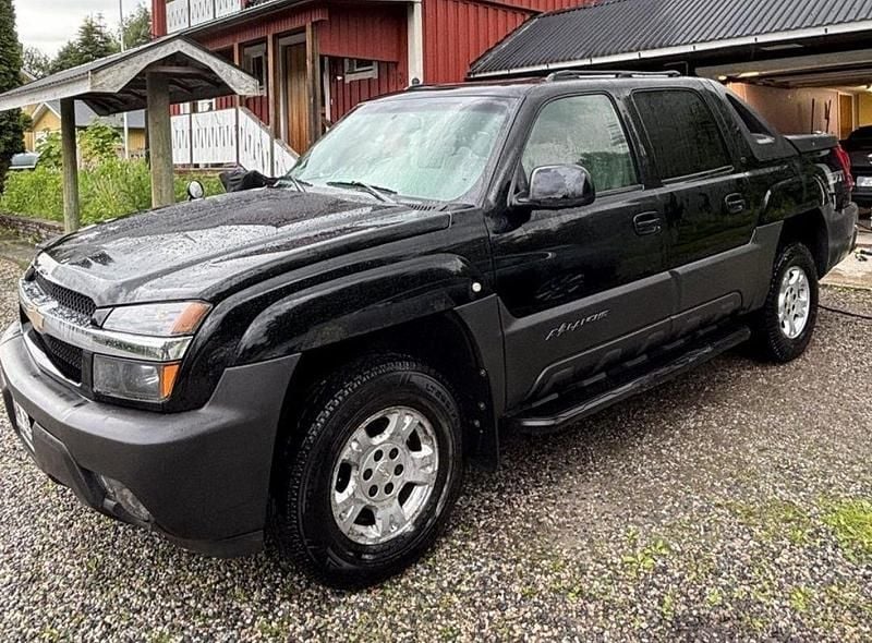Svart Begagnad 2005 Chevrolet Avalanche Pickup | 99 900 kr - Bild 1/4