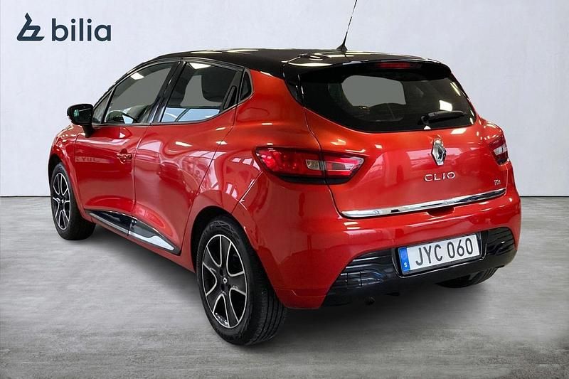 Begagnad Renault Clio IV Dynamique 91 HK (66 kW) 2016 Röd Halvkombi