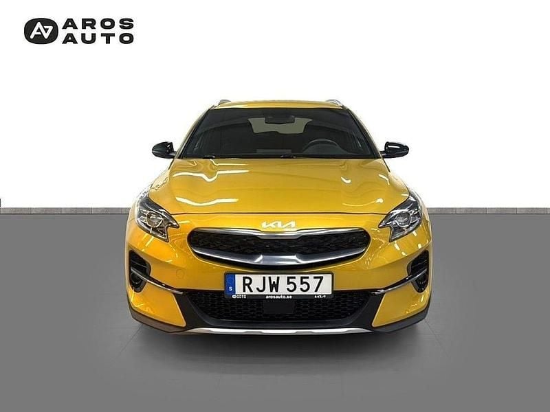 Begagnad Kia XCeed Advance 141 HK (103 kW) 2022 Quantum yellow metallic SUV