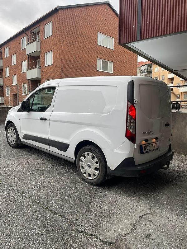 Begagnad Ford Transit Connect 95 HK (69 kW) 2016 Minibuss