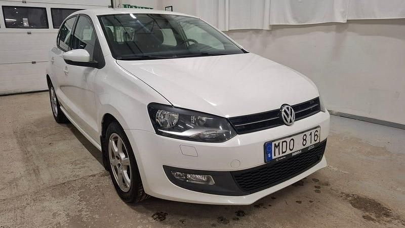 Vit Begagnad 2012 VW Polo Halvkombi | 47 900 kr (Bra pris) - Bild 1/4