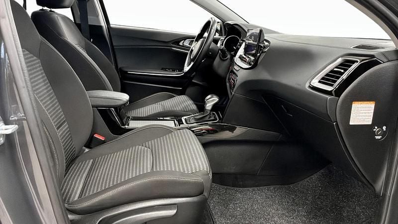 Begagnad Kia XCeed 105 HK (77 kW) 2023 Grå SUV