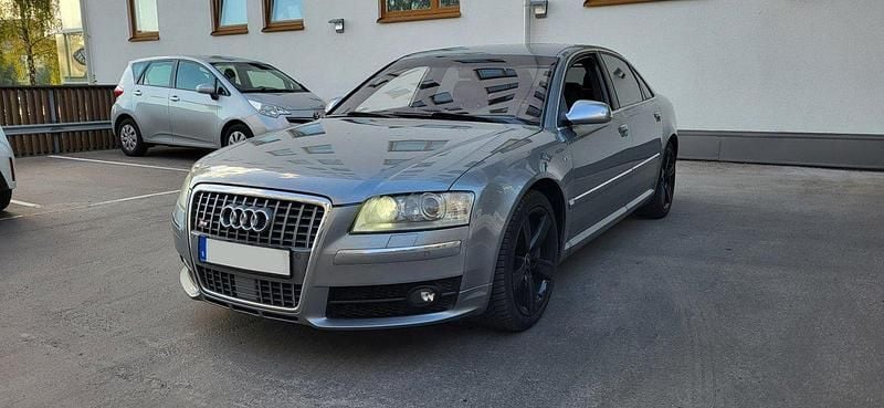 Begagnad 2007 Audi S8 Sedan | 129 000 kr - Bild 1/4