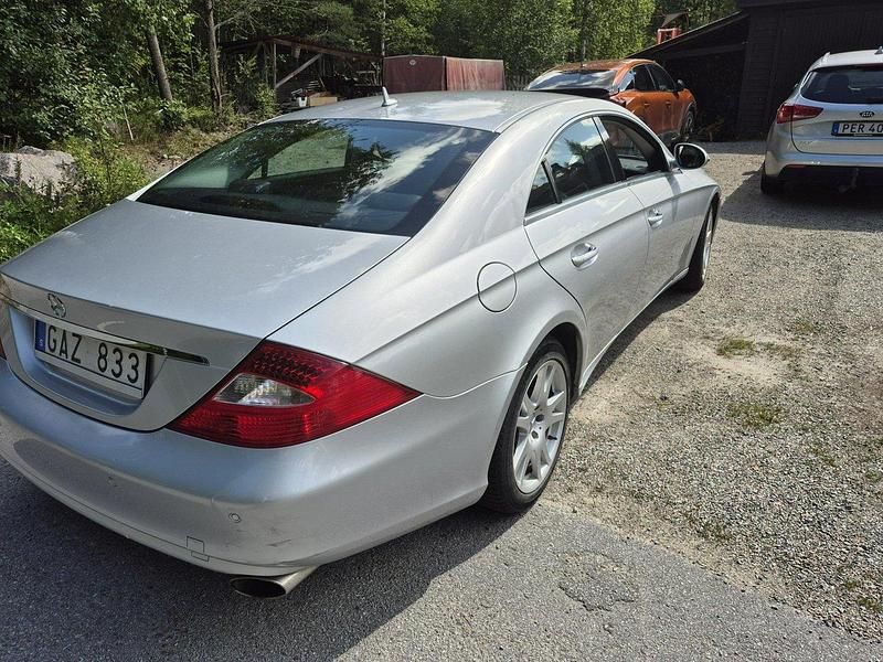 Silver Begagnad 2007 Mercedes CLS350 Sportkupé | 69 000 kr (Bra pris) - Bild 1/4