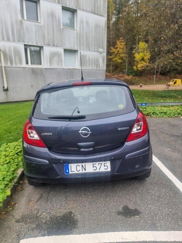 Blå Begagnad 2011 Opel Corsa Enjoy Halvkombi | 49 000 kr (Bra pris) - Bild 1/4
