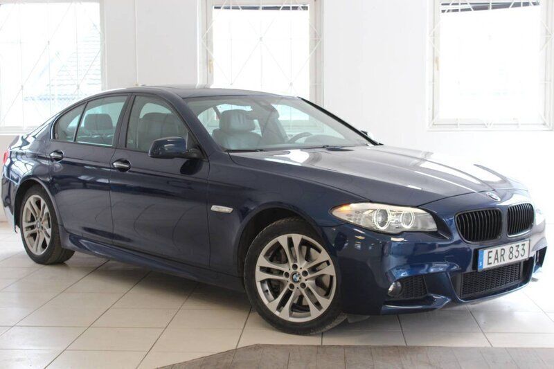 Mörkblå (mörk blå) Begagnad 2013 BMW 535 M Sport Sedan | 249 900 kr (Lite dyr) - Bild 1/4