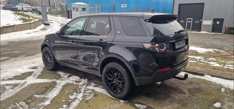 Begagnad Land Rover Discovery Sport 180 HK (132 kW) 2016 Svart SUV