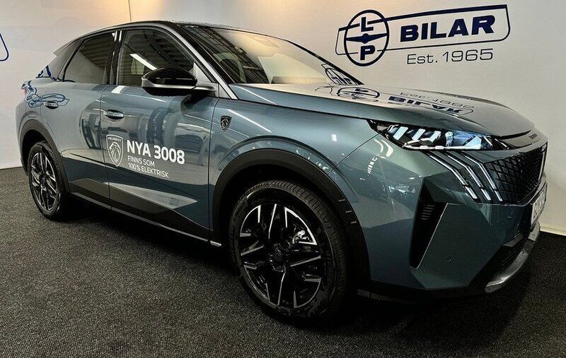 Blå Ny 2024 Peugeot 3008 GT SUV | 409 000 kr (Lite dyr) - Bild 1/4