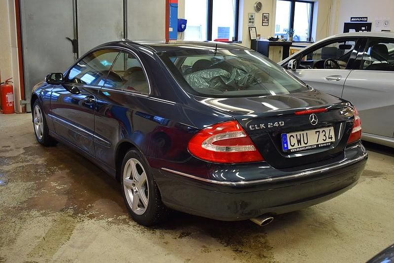 Begagnad Mercedes CLK240 Elegance 170 HK (125 kW) 2002 Blå Sportkupé