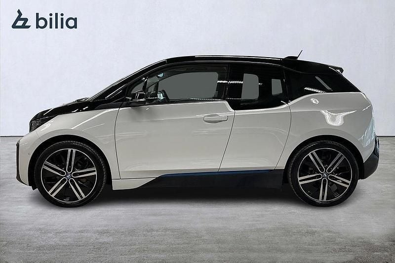 Begagnad BMW i3 Comfort Edition 135 kW (184 HK) 2022 Vit Halvkombi