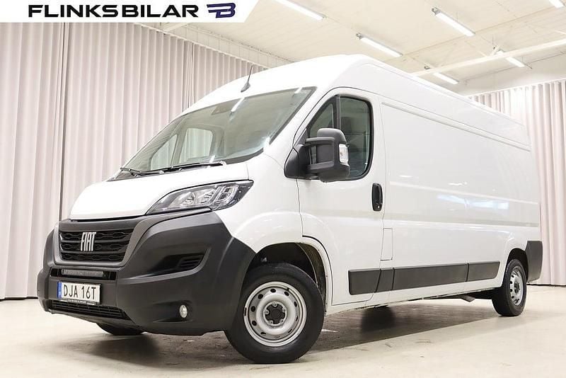 Vit Begagnad 2023 Fiat Ducato Van | 299 900 kr (Superpris) - Bild 1/4