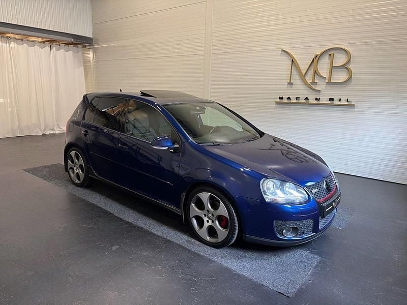 Mörkblå Begagnad 2008 VW Golf VI GTI Halvkombi | 80 000 kr (Marknadspris) - Bild 1/4
