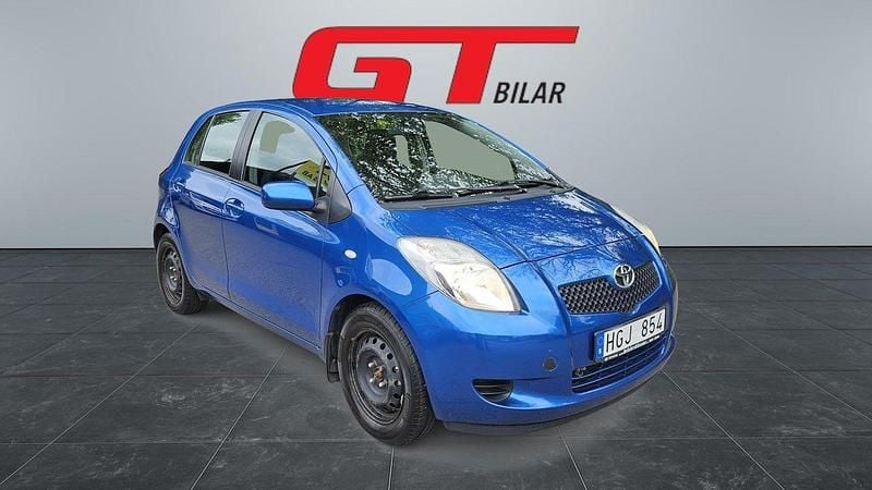 Blå Begagnad 2007 Toyota Yaris Halvkombi | 37 900 kr (Marknadspris) - Bild 1/4