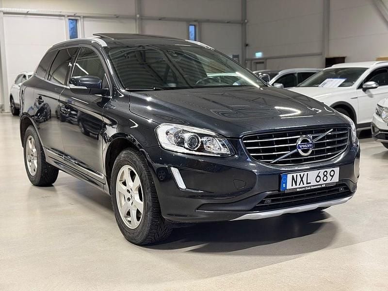 Grå Begagnad 2015 Volvo XC60 Summum SUV | 249 900 kr (Lite dyr) - Bild 1/4