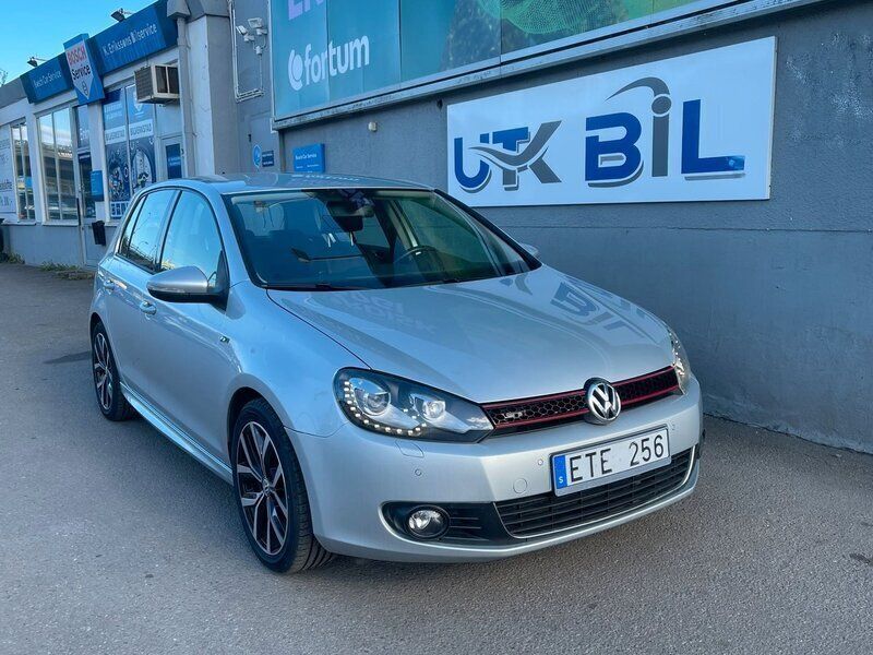 Silver Begagnad 2012 VW Golf VII GT Halvkombi | 109 900 kr (Marknadspris) - Bild 1/4
