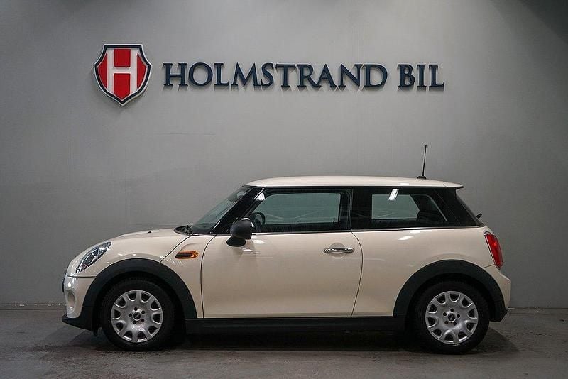 Vit Begagnad 2015 Mini ONE Pepper Halvkombi | 154 900 kr (Marknadspris) - Bild 1/4