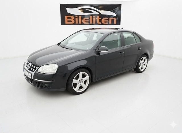 Begagnad VW Jetta Trendline 102 HK (75 kW) 2009 Svart Sedan