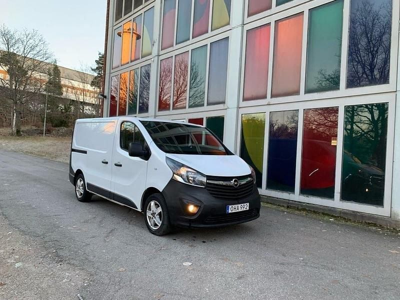 Begagnad Opel Vivaro 96 HK (70 kW) 2017 Vit Minibuss