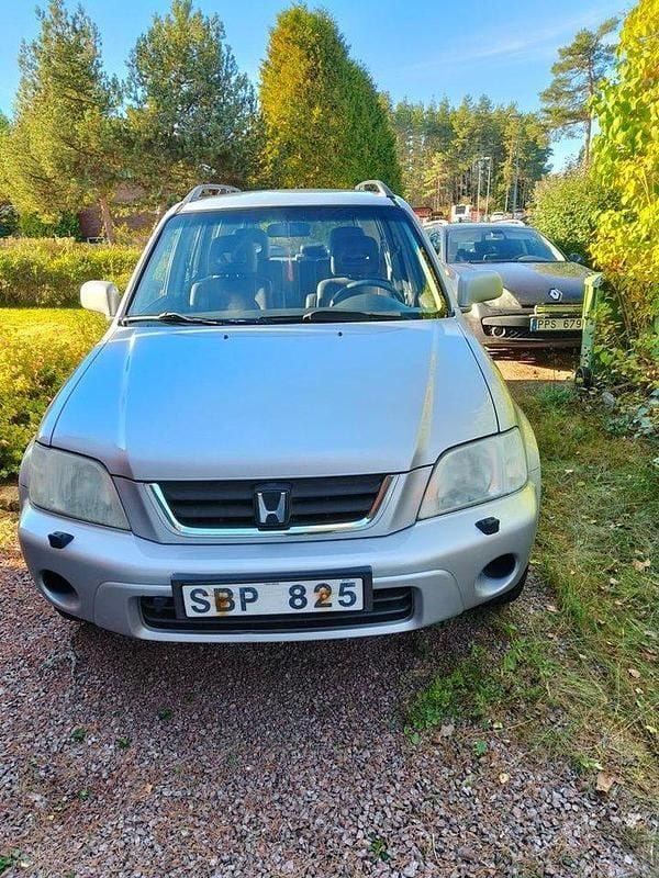 Grå Begagnad 2001 Honda CR-V SUV | 25 000 kr - Bild 1/4