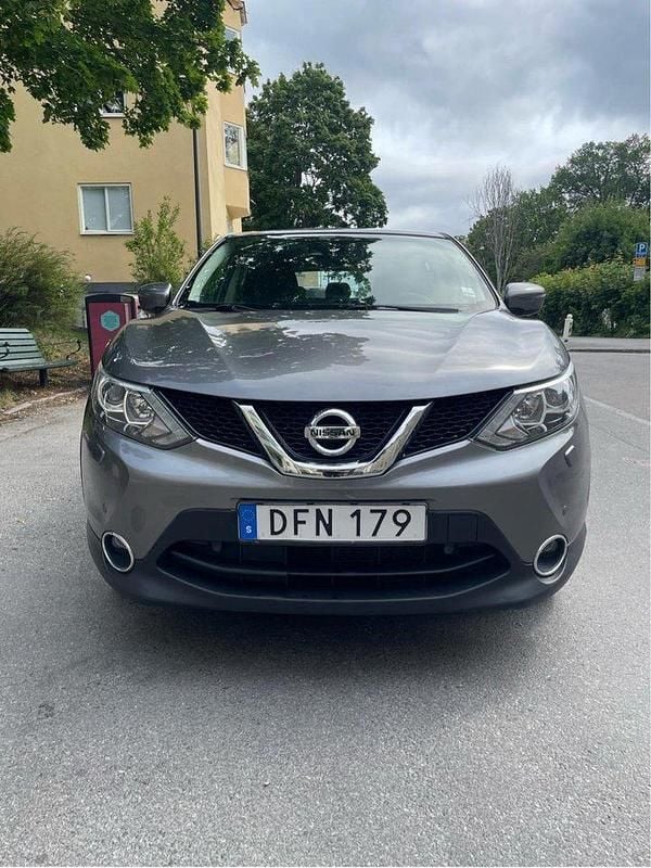 Grå Begagnad 2016 Nissan Qashqai SUV | 106 000 kr (Superpris) - Bild 1/4