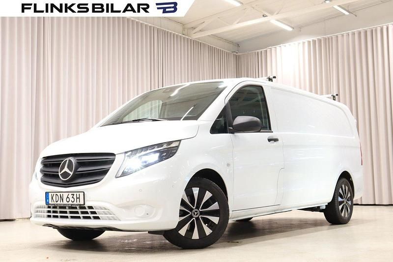 Vit Begagnad 2024 Mercedes Vito Minibuss | 449 900 kr - Bild 1/4