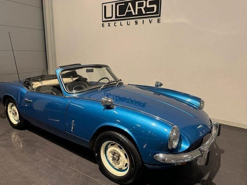 Mörkblå Begagnad 1966 Triumph Spitfire Cab | 149 500 kr - Bild 1/4