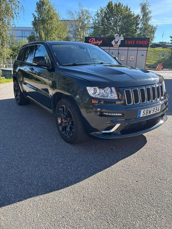 Begagnad 2012 Jeep Grand Cherokee SRT SUV | 269 000 kr (Marknadspris) - Bild 1/4